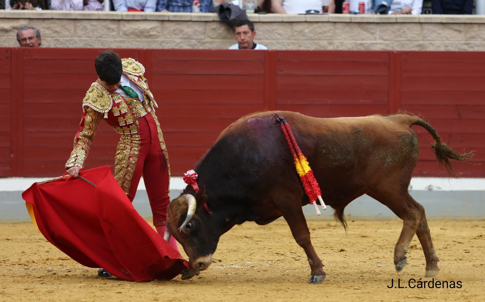 JORGE HURTADO SORPRENDE EN EL INICIO DEL ALFARERO DE PLATA 2024 EN VILLASECA